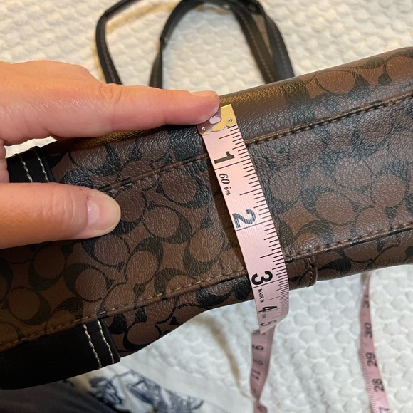 Coach Logo Print Brown Tote Hanndbag - Picture 9 of 16